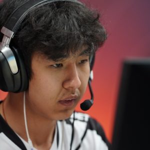 Why Senzu Switching to AWP Would Be a Career-Ending Move